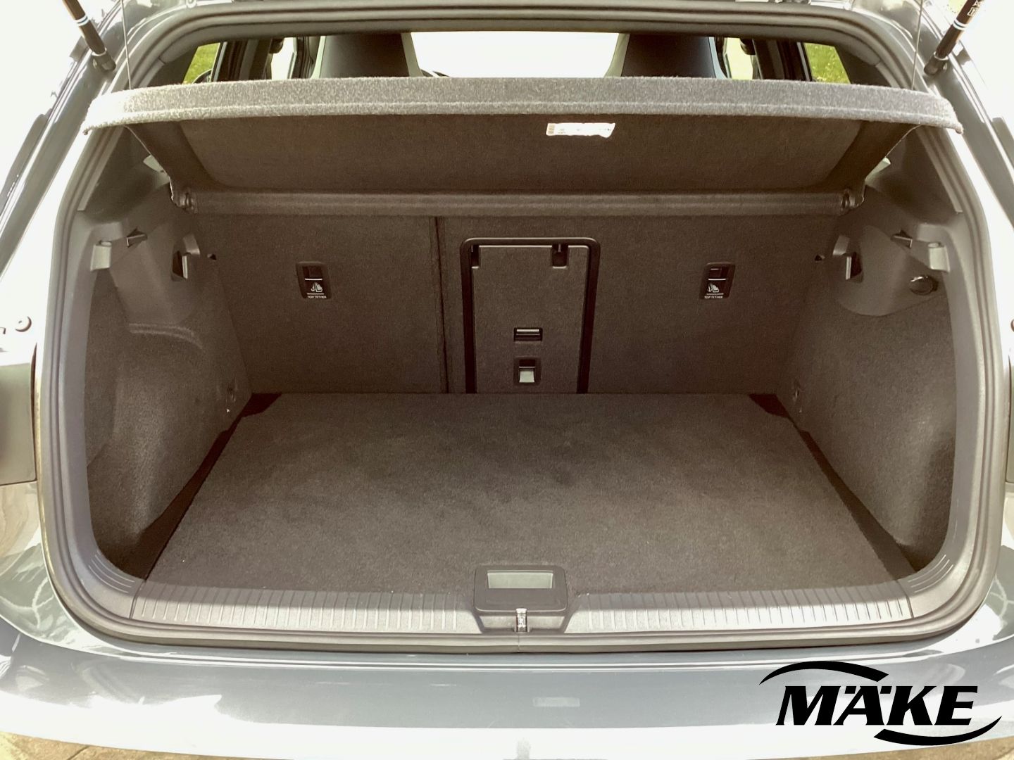 Golf R-Line 1.5 eTSI DSG ACC IQ.L NAV RFK