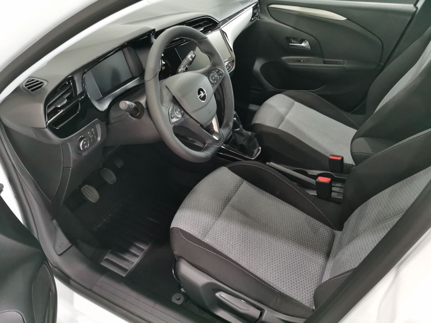 Fahrzeugabbildung Opel Corsa Edition mit Sonderzins 3,99%