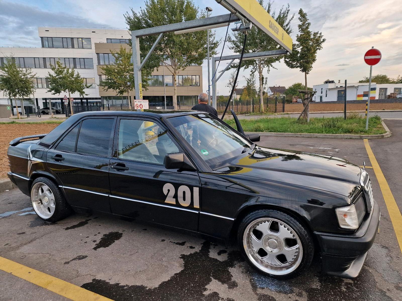 Mercedes-Benz 190