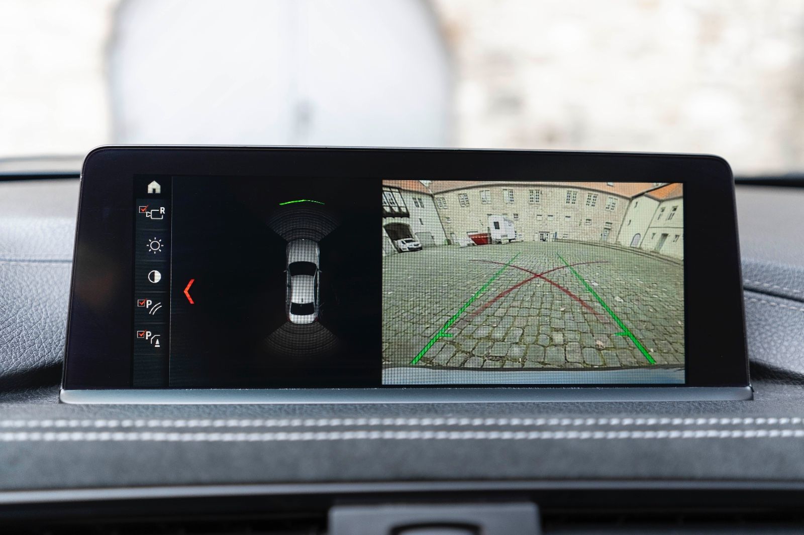 Fahrzeugabbildung BMW 340IX M-Performance H&K HUD LED CARPLAY KAM