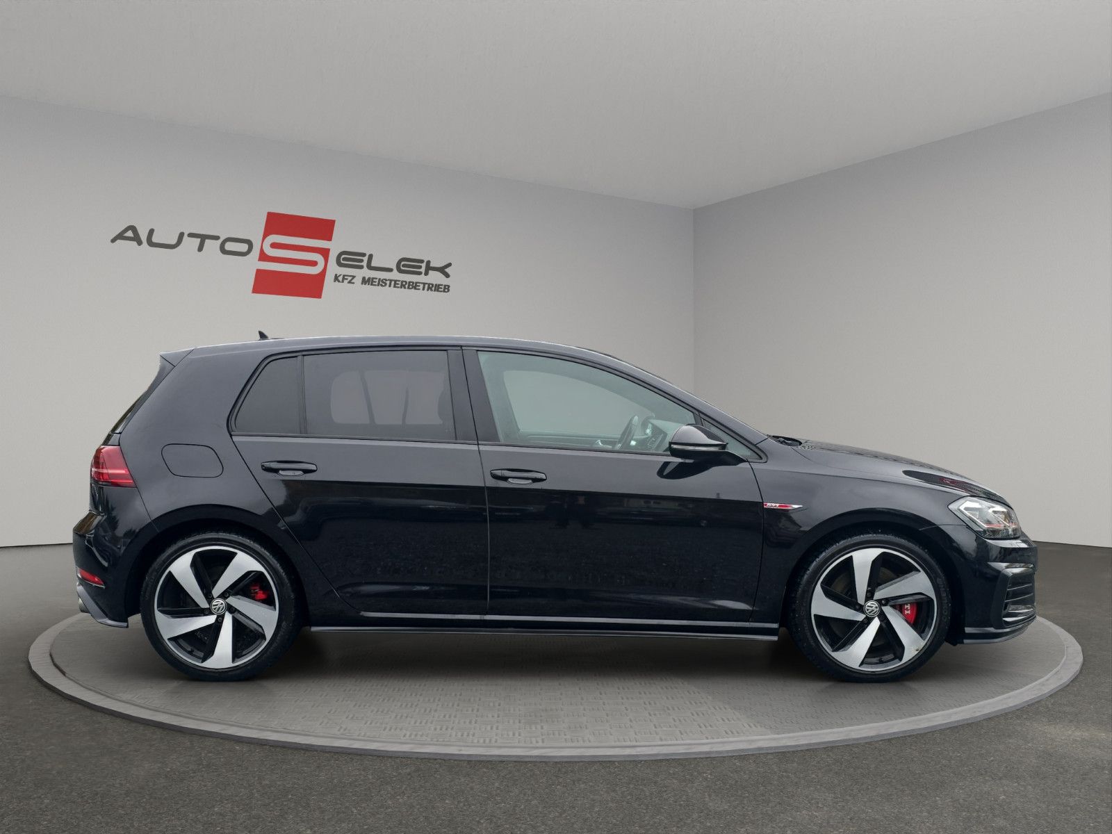 Fahrzeugabbildung Volkswagen Golf VII GTI PERFORMENCE+LED+DIGITAL TACHO+PDC