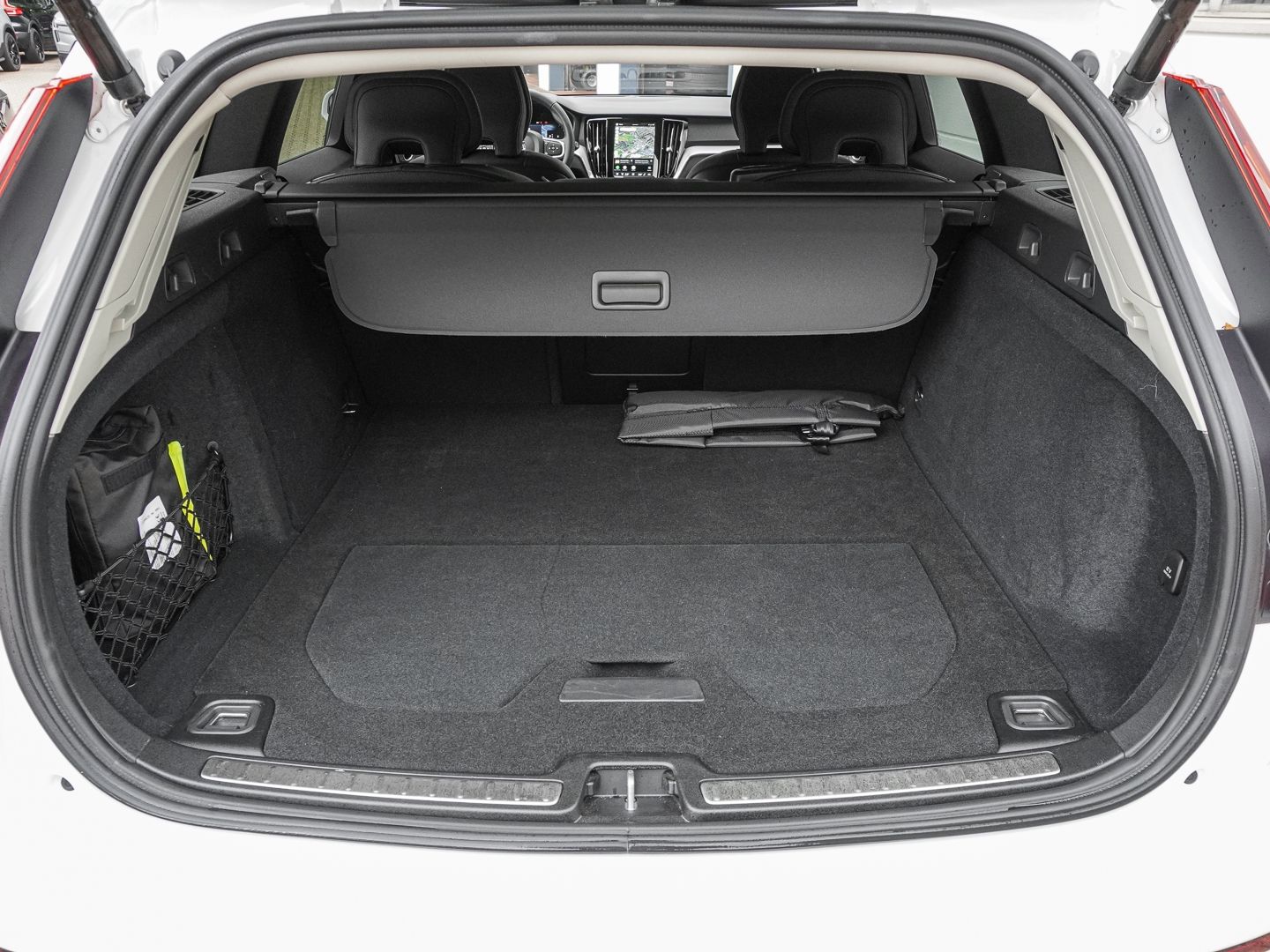 Volvo V60 Kombi Core B3 Benzin EU6d AHK Digitales Cock foto 15