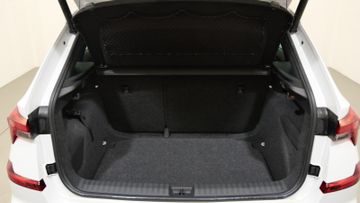 Skoda Kamiq Selection 1,5 TSI DSG PANO PDC KAM SHZ