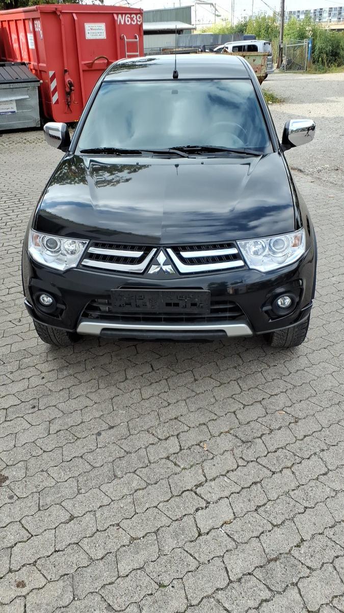 MITSUBISHI L200 - X-TRA CAB - ATTELAGE - 136 CV - BVM