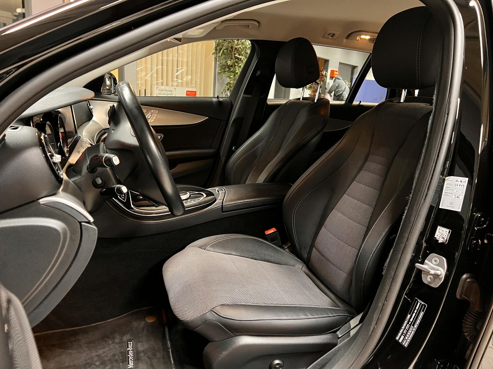 Mercedes-Benz E 200 EXCLUSIVE*9G*AMBIENTE*NAVI*R-KAMERA*77TKM*