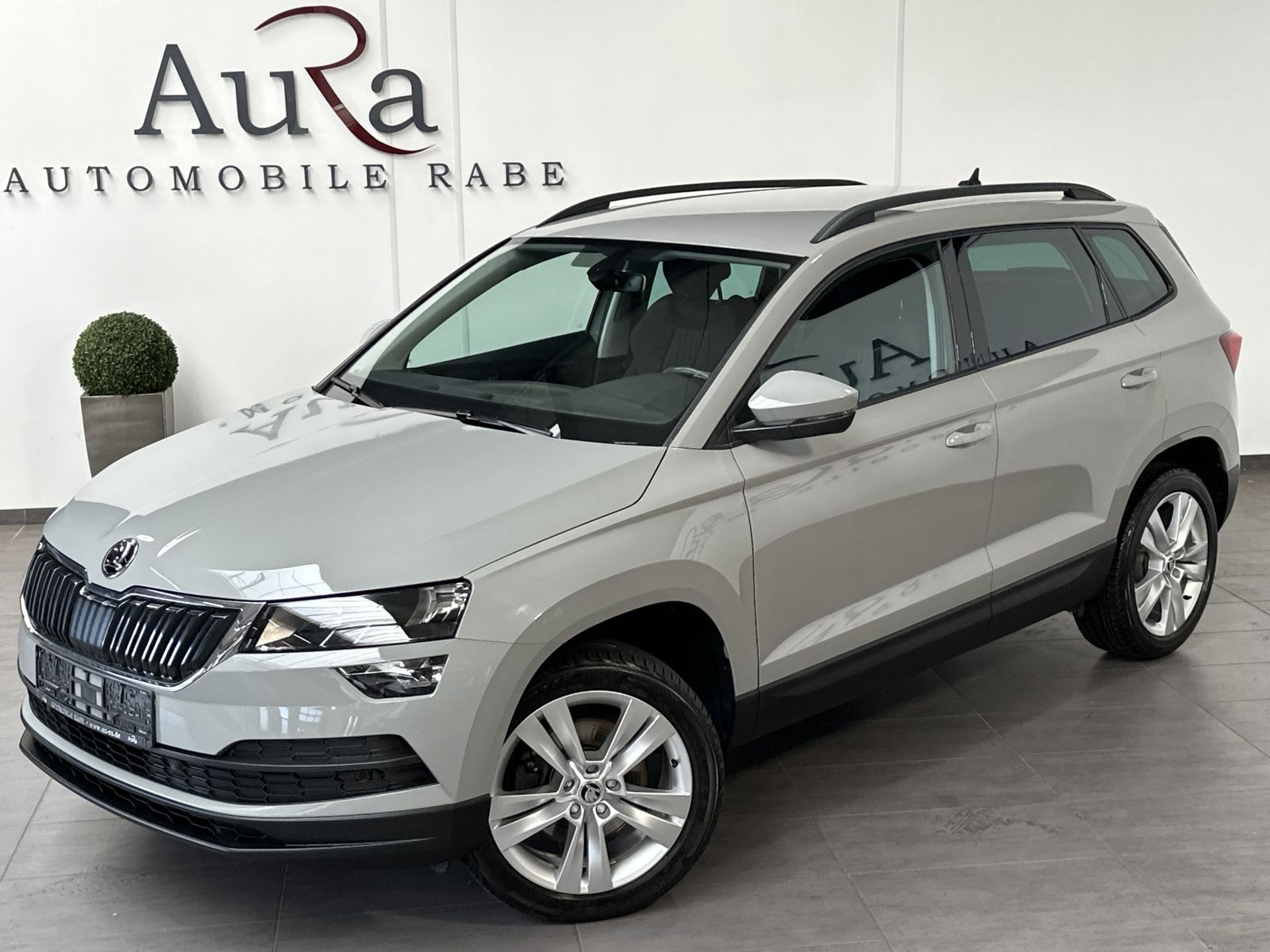 Fahrzeugabbildung SKODA Karoq 2.0 TDI Style SHZ+AHK+CARPLAY+EU6dT+18Zo+2