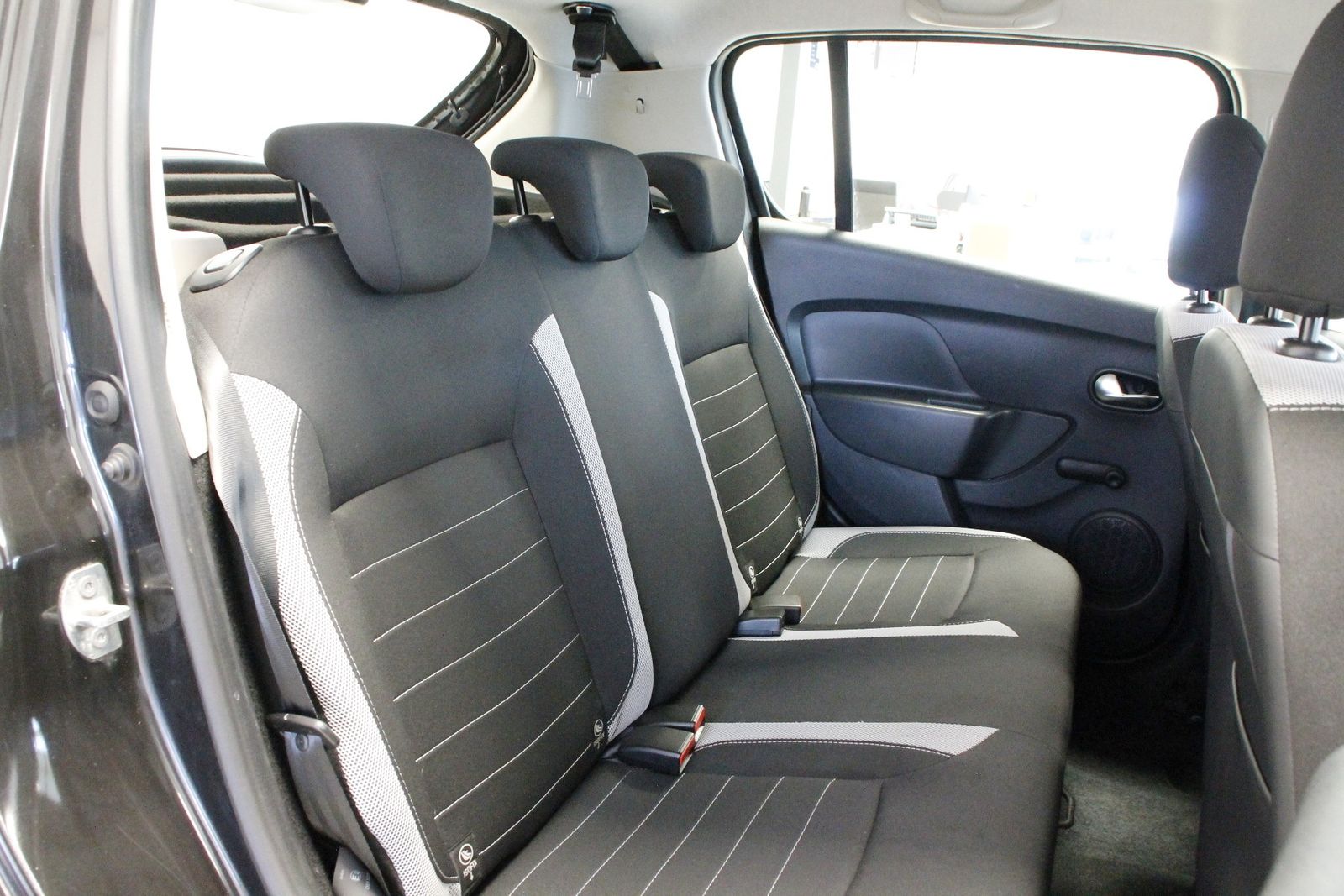 Fahrzeugabbildung Dacia Sandero II Stepway Prestige