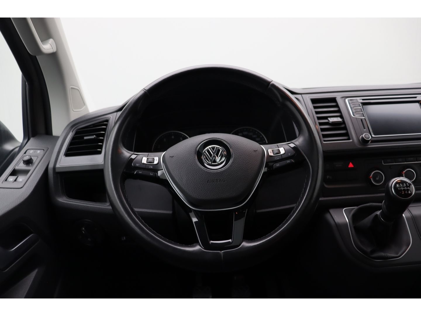 Fahrzeugabbildung Volkswagen T6.1 Multivan Trendline Pano Elektr. Schiebetür