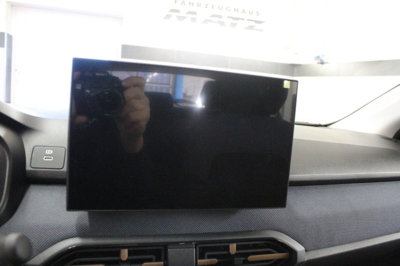 Fahrzeugabbildung Dacia Sandero Stepway TCe 110 Expression*Winterp.*MY26