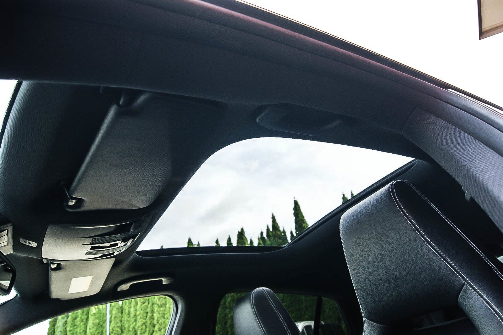 Fahrzeugabbildung Mercedes-Benz CLA 180 7G-DCT Urban Style Edition AMG PANORAMA