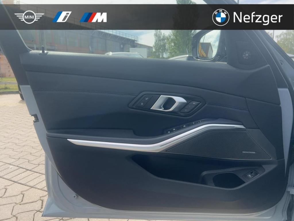 BMW M340i xDrive Touring Panorama Harman/Kadron LED