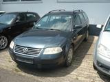 Volkswagen Passat Variant 1.6 KW 75/KLIMA /AHK /TÜV FÄLLIG - Volkswagen Passat Variant aus 2001
