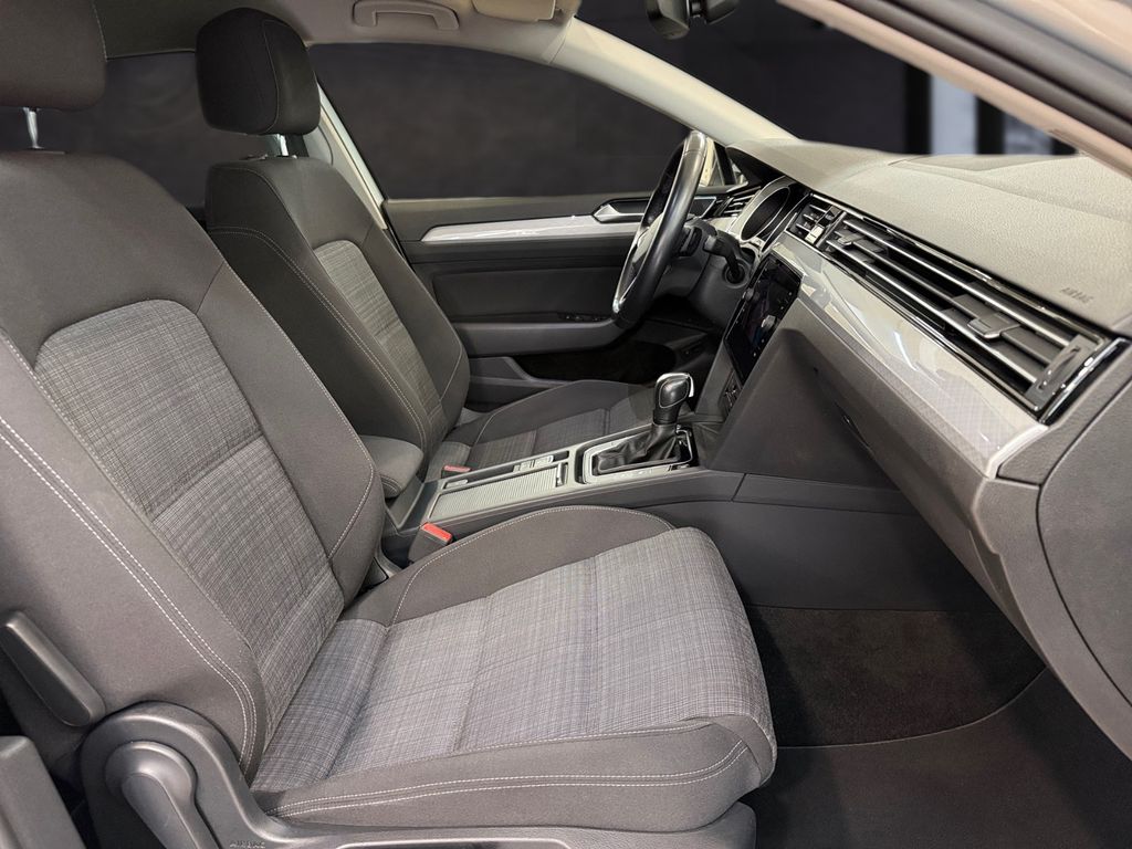 VW Passat Variant - Bild 12