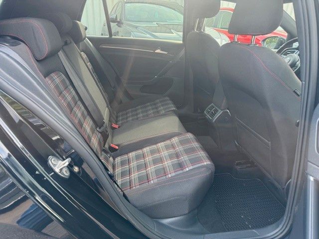 Fahrzeugabbildung Volkswagen Golf VII Lim. GTI Performance LED VIRTUELL