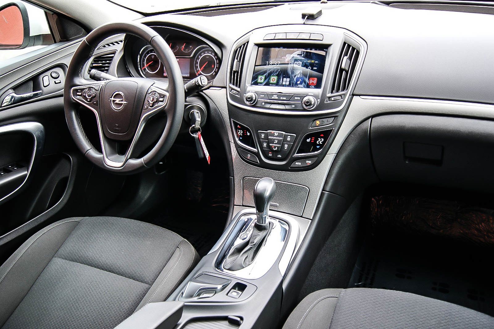 Fahrzeugabbildung Opel Insignia Lim 1.6T Auto XENON NAVI KAMERA 2.HAND
