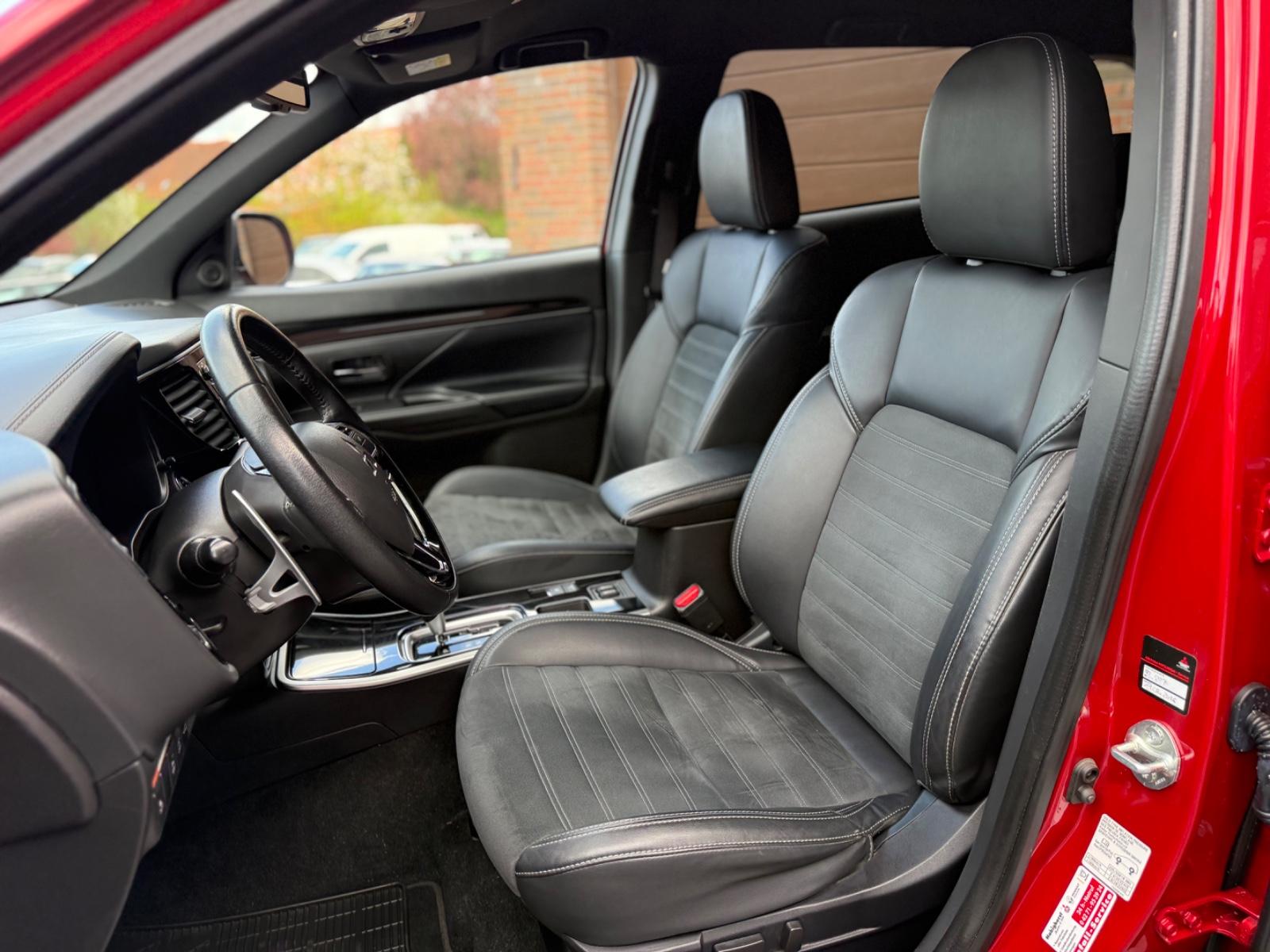 Mitsubishi Outlander 2.0CVT Active+ I LED I KAM I AHK