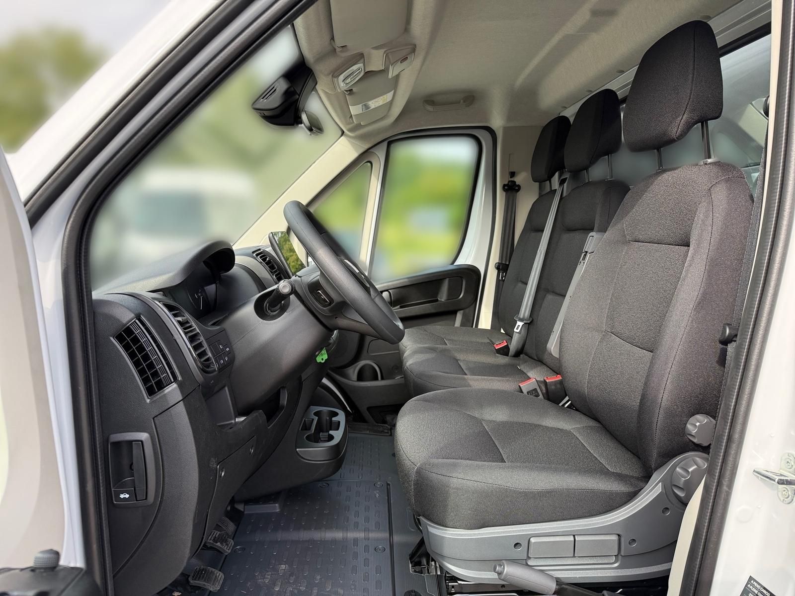 Fahrzeugabbildung Fiat Ducato Maxi L3 Dreiseitenkipper 180 MT6