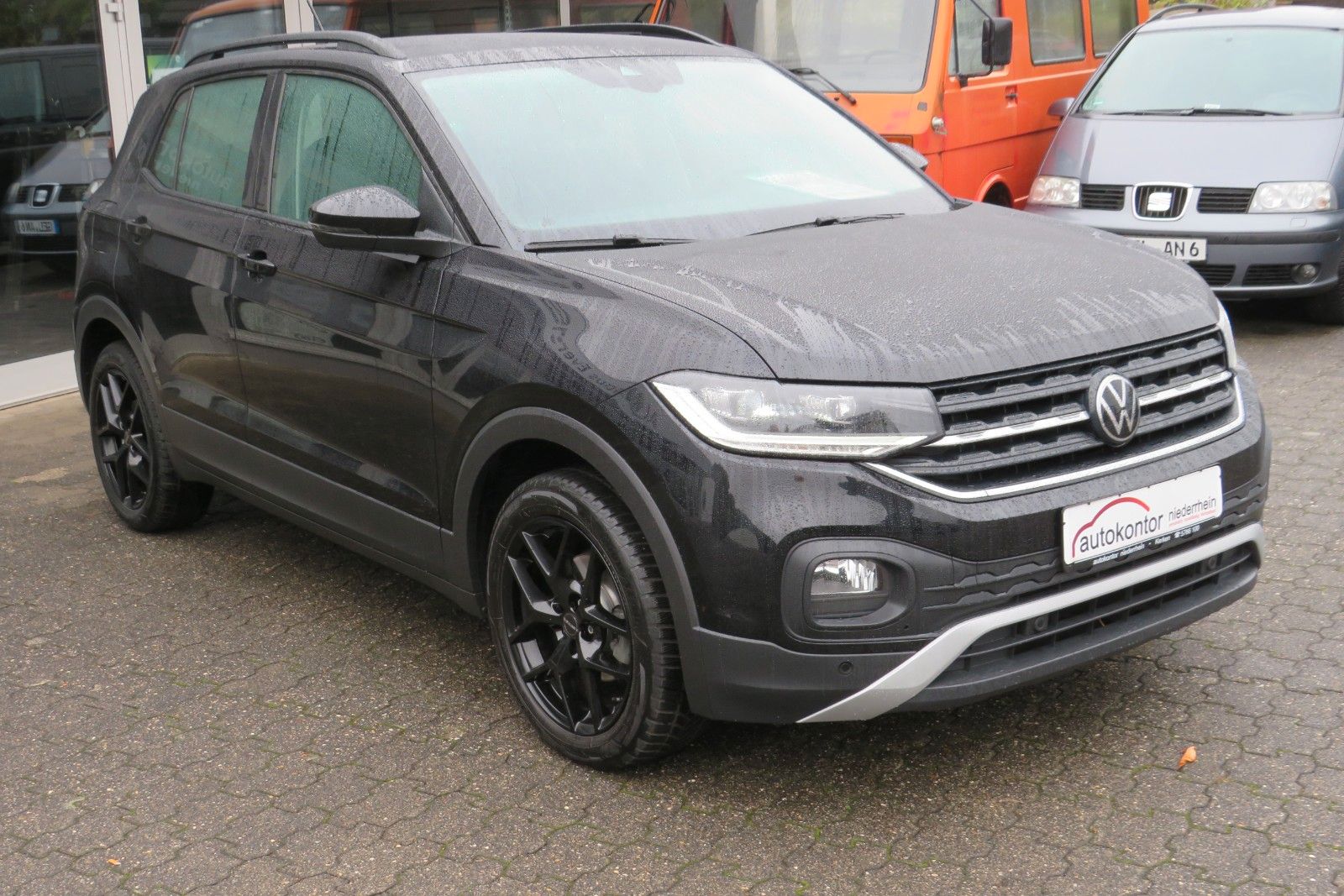 Fahrzeugabbildung Volkswagen T-CROSSLife LED SPORTP. SITZH. NAVI APP "AKTIONS