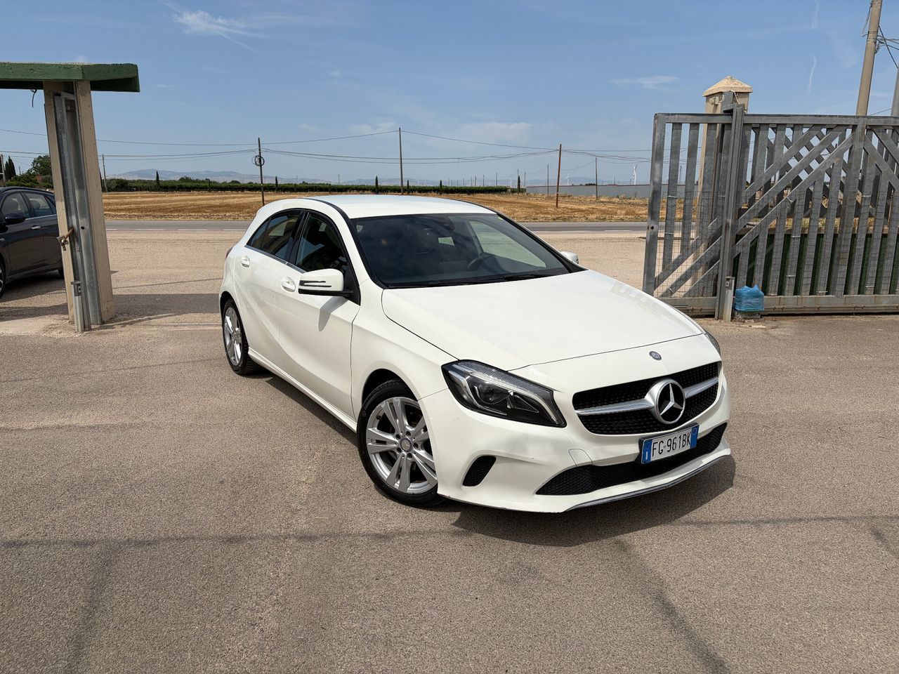 MERCEDES-BENZ A 200