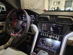Fahrzeugabbildung Lamborghini Urus (BANG&OLUF/3D-CAM/PANO/MASSAGE/2xTV/STYLE