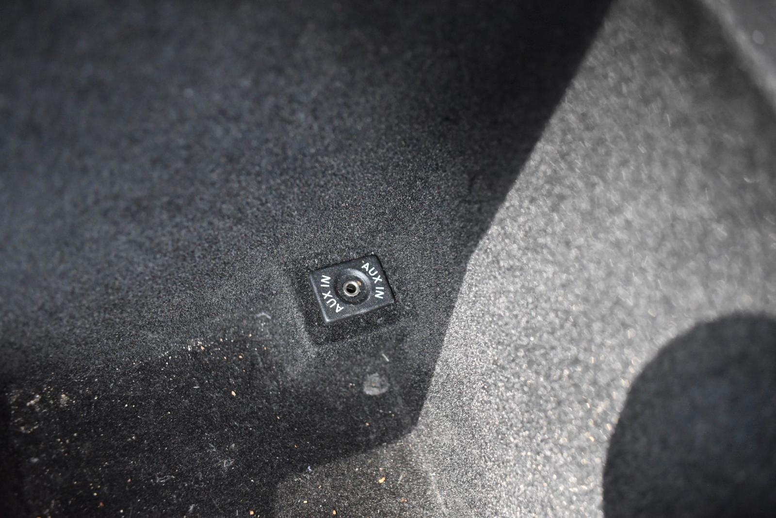 Volkswagen Passat 2011 — photo 35