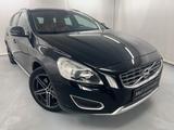 Volvo V60 Kombi Momentum*BI-XENON*AUTOMATIC*LEDER*AHK - Volvo: Automatic