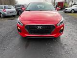 Hyundai i30 Pure - Hyundai i30 Pure mit Benzin-Antrieb