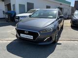 Hyundai i30 cw YES! Plus Kombi Navi Sitz Garanite Aut. - Hyundai i30: Plus