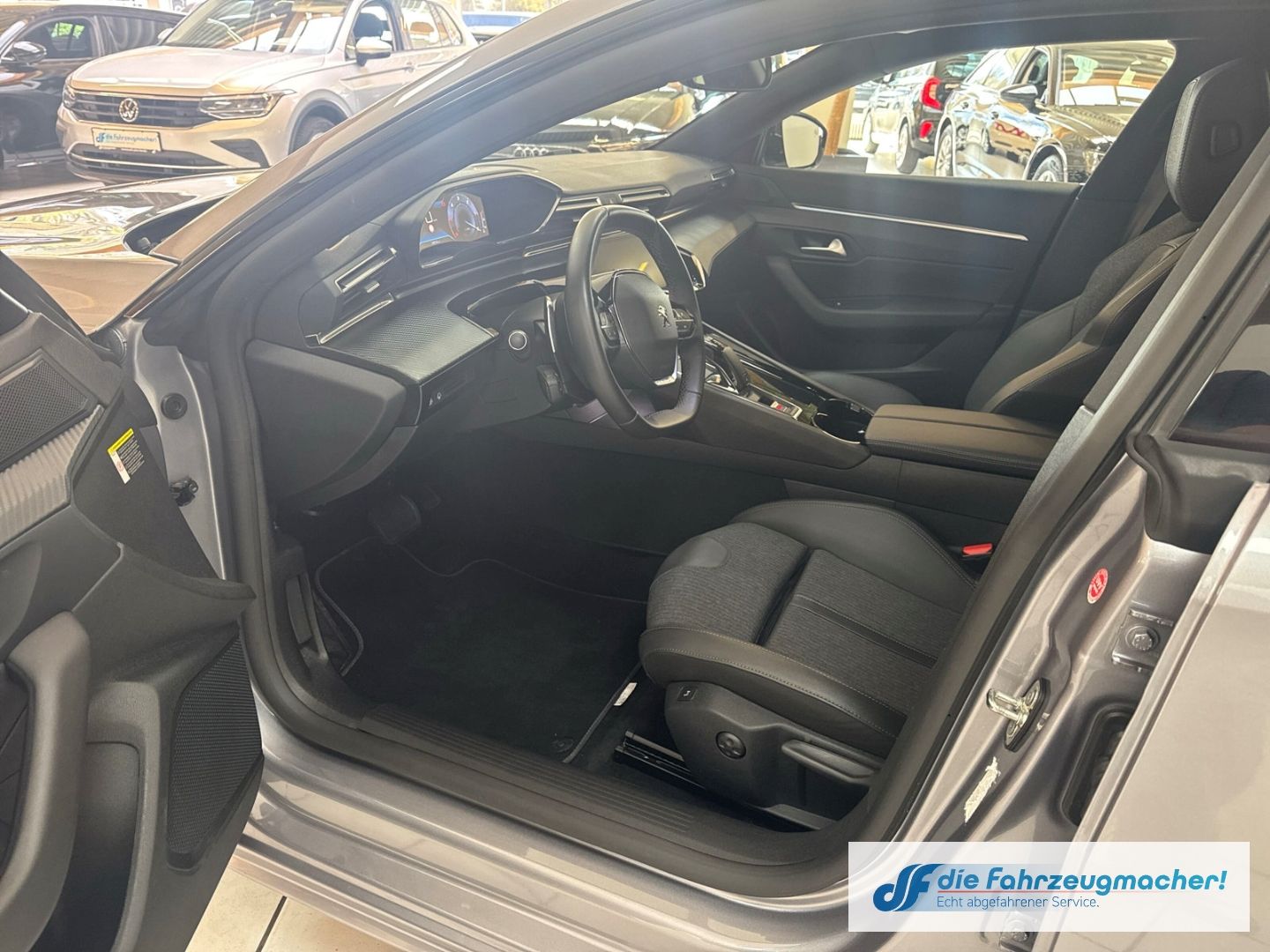 Fahrzeugabbildung Peugeot 508 SW Allure Pack 1.5 Navi ACC Apple CarPlay An