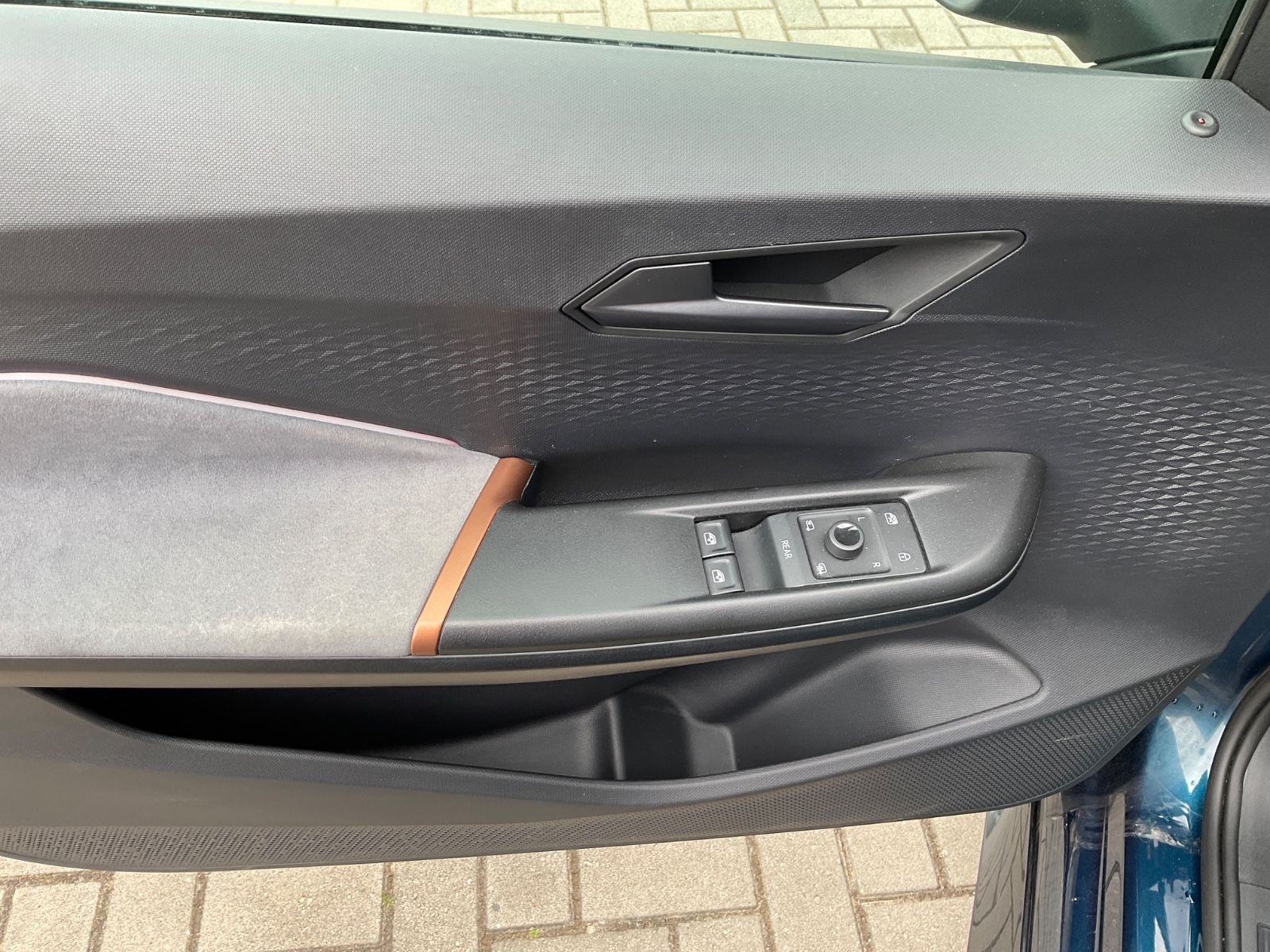 Fahrzeugabbildung CUPRA Born 58 kWh 150 kW,Kamera,Wärmepumpe,LED,Navi