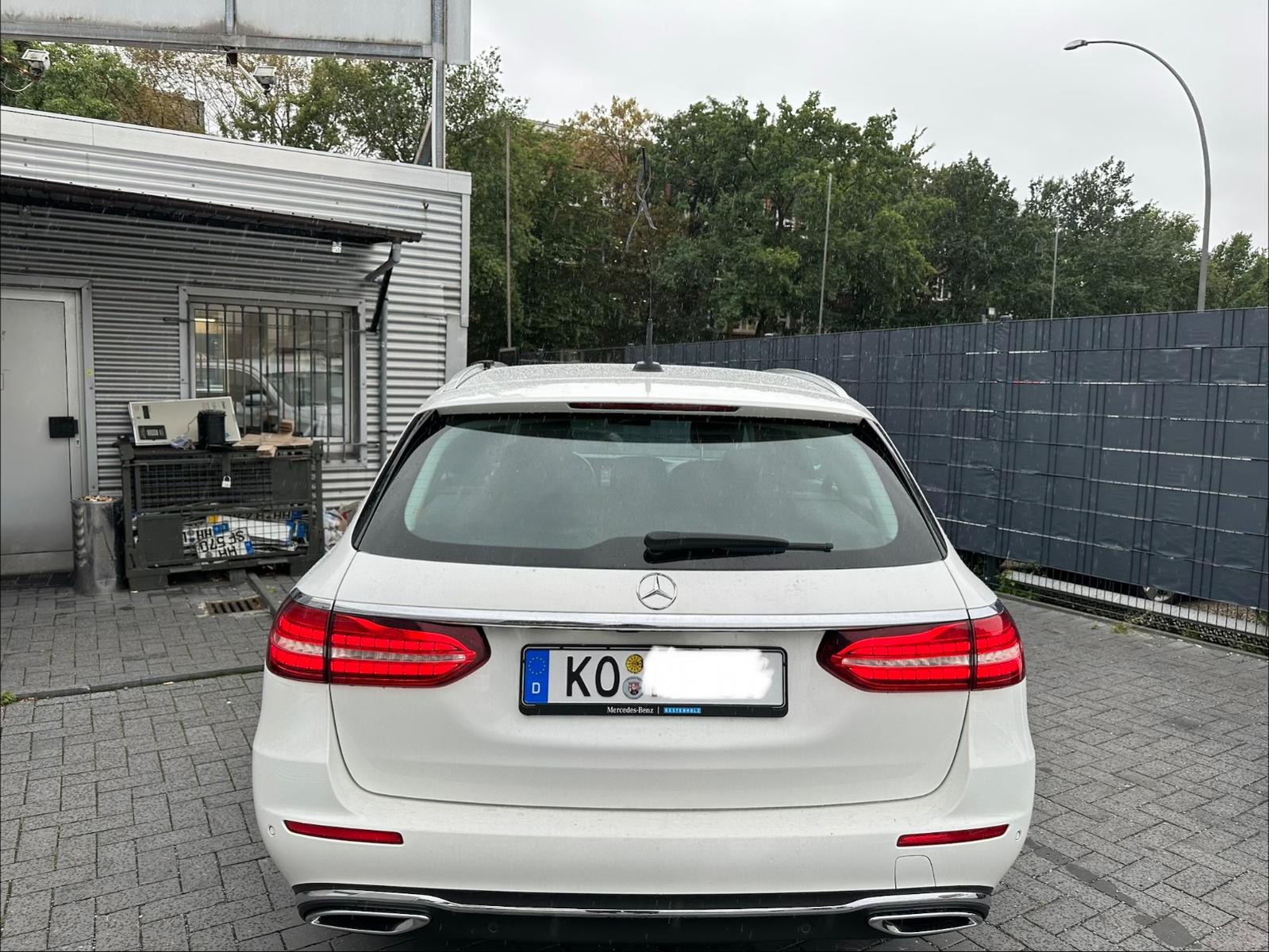 Mercedes-Benz E 220 d T Automatic/Totwinkel-Assistent/Navi