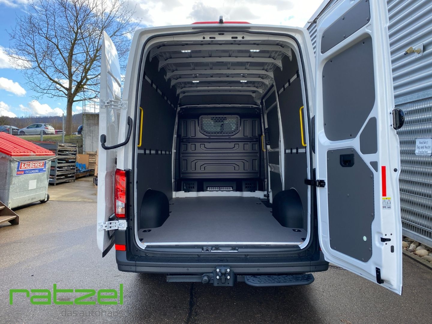 Fahrzeugabbildung Volkswagen Crafter 35 Kasten HD Navi+Klima+Kamera+Allwetter