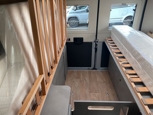 Crosscamp ADVTR 6.4 EF Markise Navi Kamera AWT isol.+behei