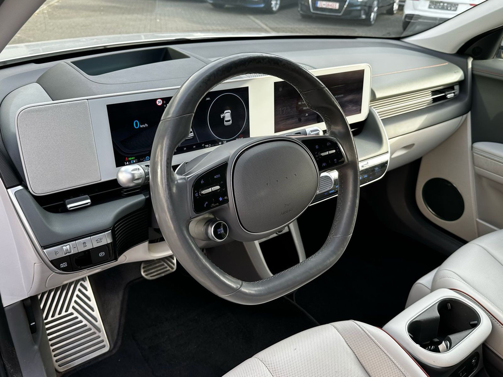 Fahrzeugabbildung Hyundai Ioniq 5 Uniq 4WD MEMO+LED+HEAD+SHZ+BOSE+ACC+360°