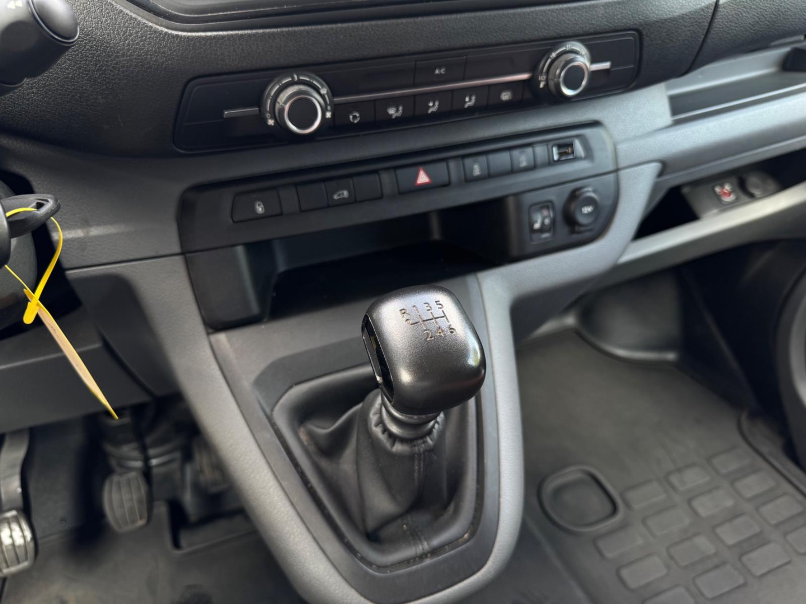 Peugeot Expert Kasten PremiumL2*Klima*Sitzheizung*Regal*