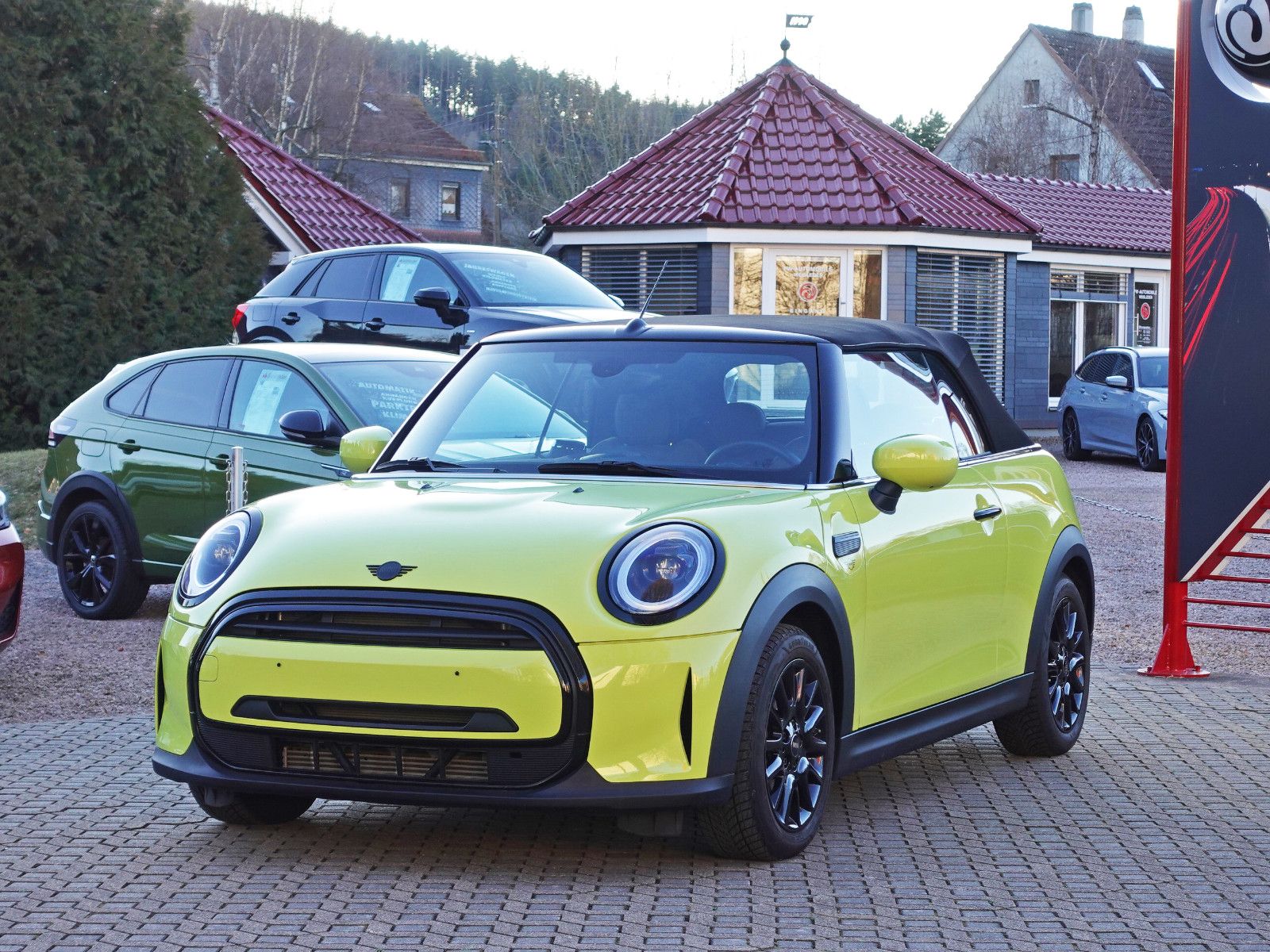 Fahrzeugabbildung MINI Cooper Cabrio Aut. I.Hd Navi CarPlay ZestyYellow