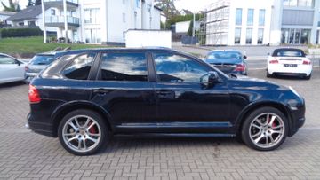 Porsche Cayenne - 5