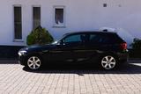 BMW 114d - - graue BMW 114