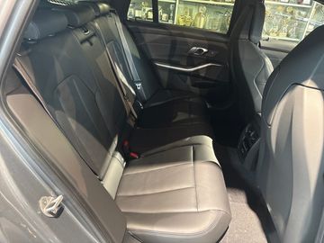 BMW M3 Competition M XDR M Drivers P. HK HiFi DAB