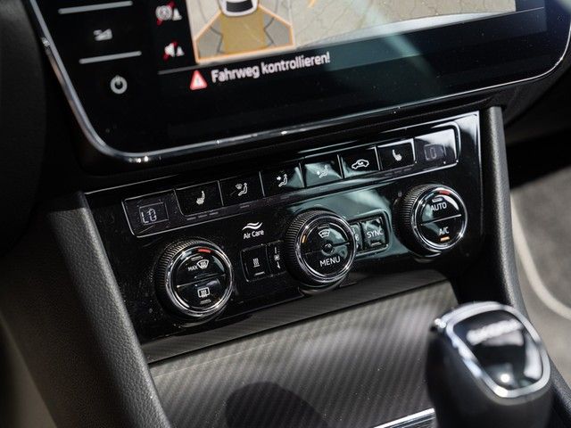 Superb Combi 1.4 iV Sportline DSG AHK+MATRIX+360