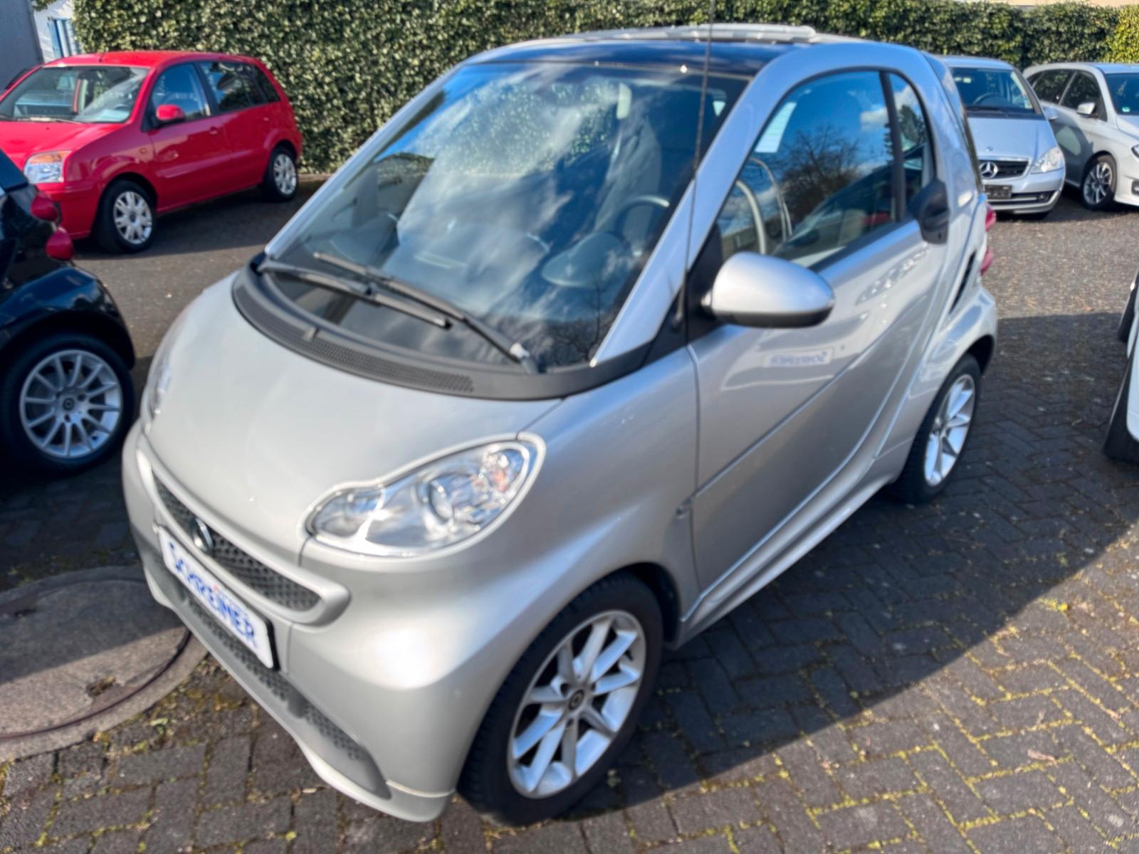 Smart ForTwo Micro Hybrid 52 kW Passion*NAVI*