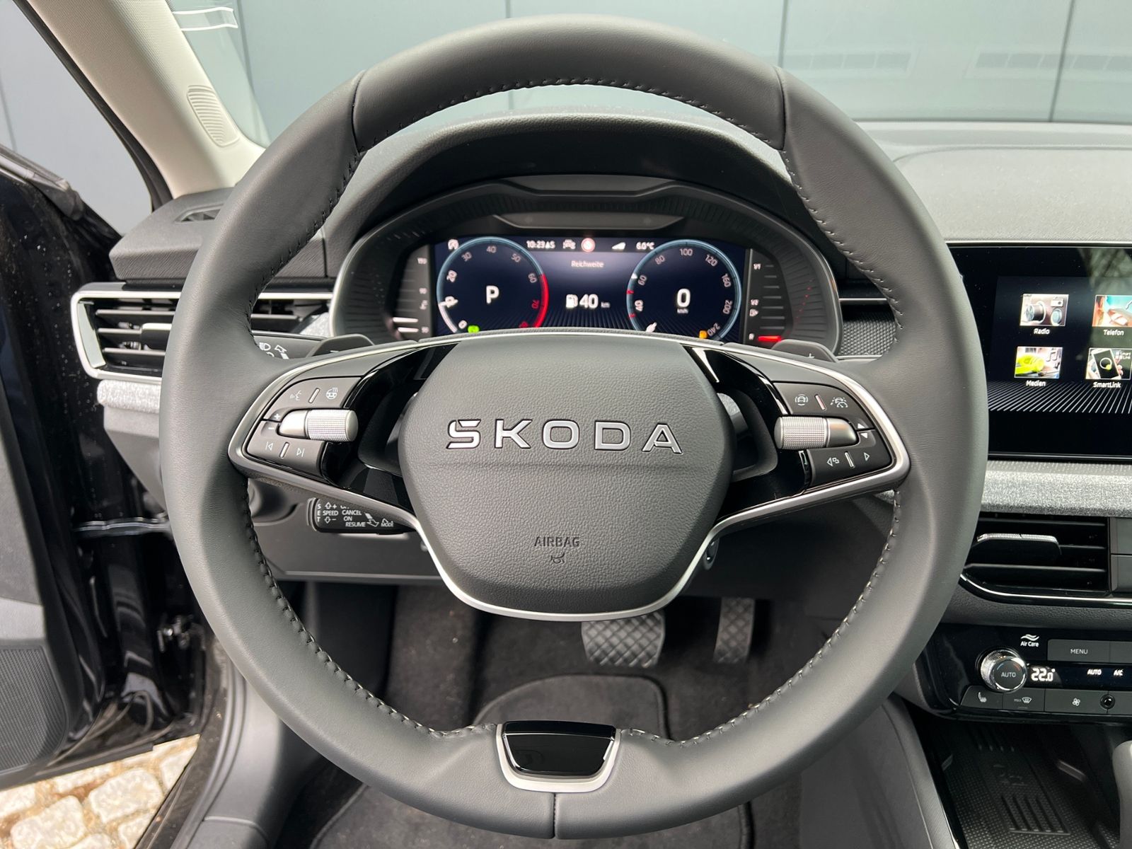 Fahrzeugabbildung SKODA Kamiq Tour 1.0 TSI DSG *AHK, Matrix, ACC, SmartL