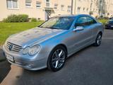 Mercedes-Benz CLK 240 ELEGANCE*PANO*NAVI*CAR PLAY*SERVICE NEU* - Mercedes CLK 240 mit Schiebedach