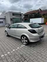 Opel Astra H GTC 1.9l cdi - Opel Astra aus 2005 mit Diesel-Antrieb