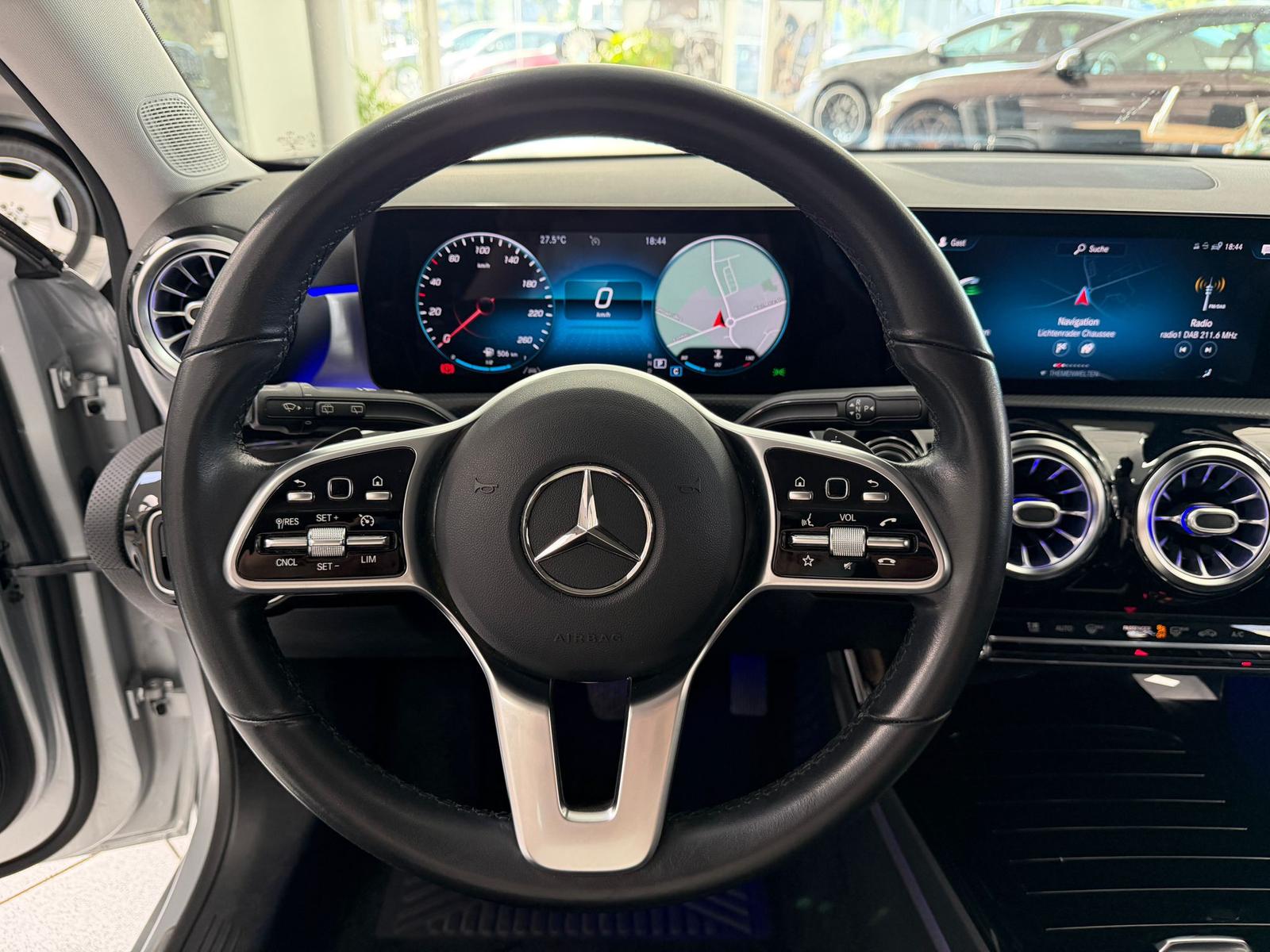 Mercedes-Benz A-Class Leder*Navi*KAM*MBUX*Night-Paket*AMBIENTE*, миниатюра 10