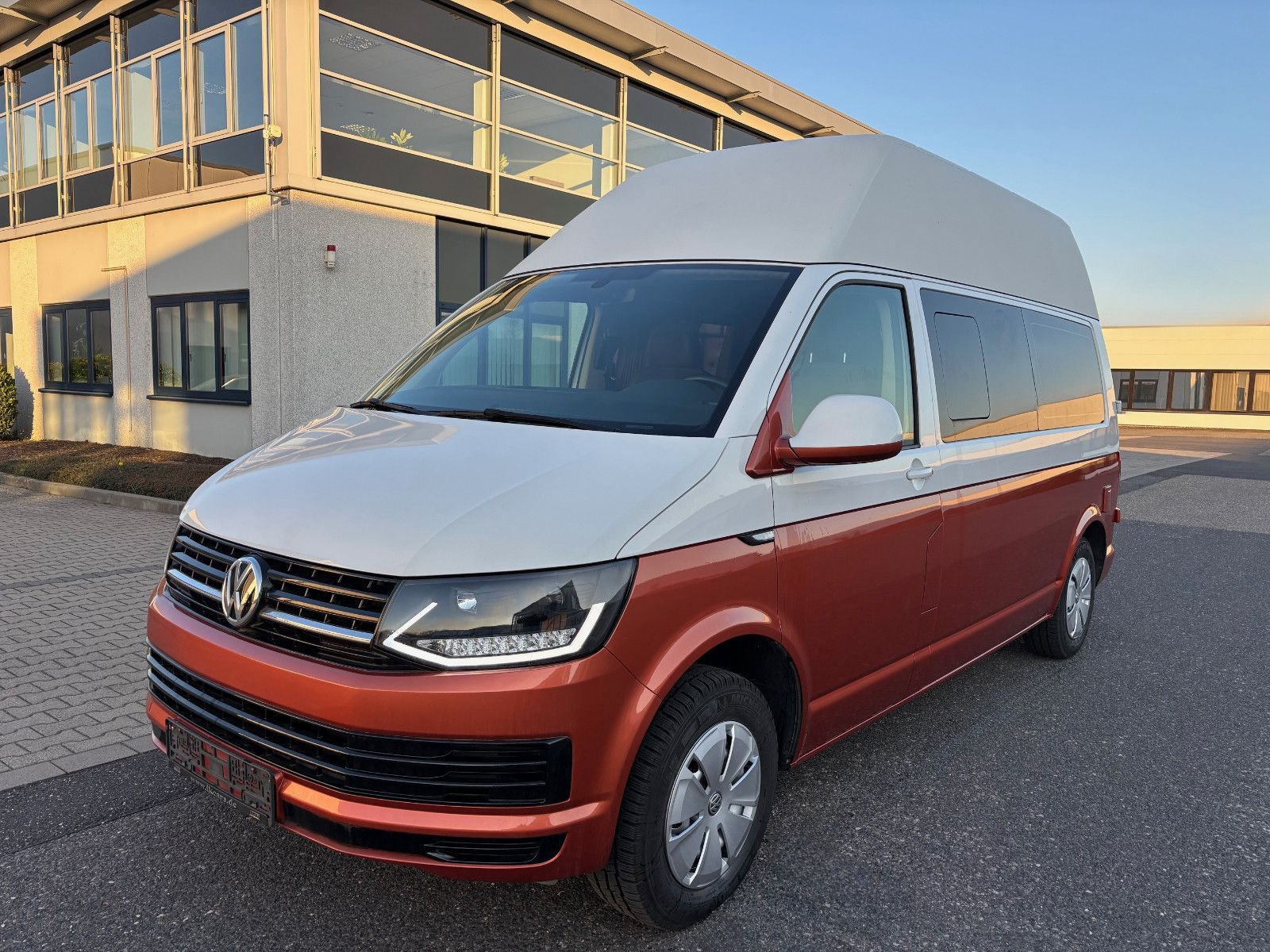 Volkswagen T6 Hochdach L2H3 Camper 4-Sitze ZR-neu