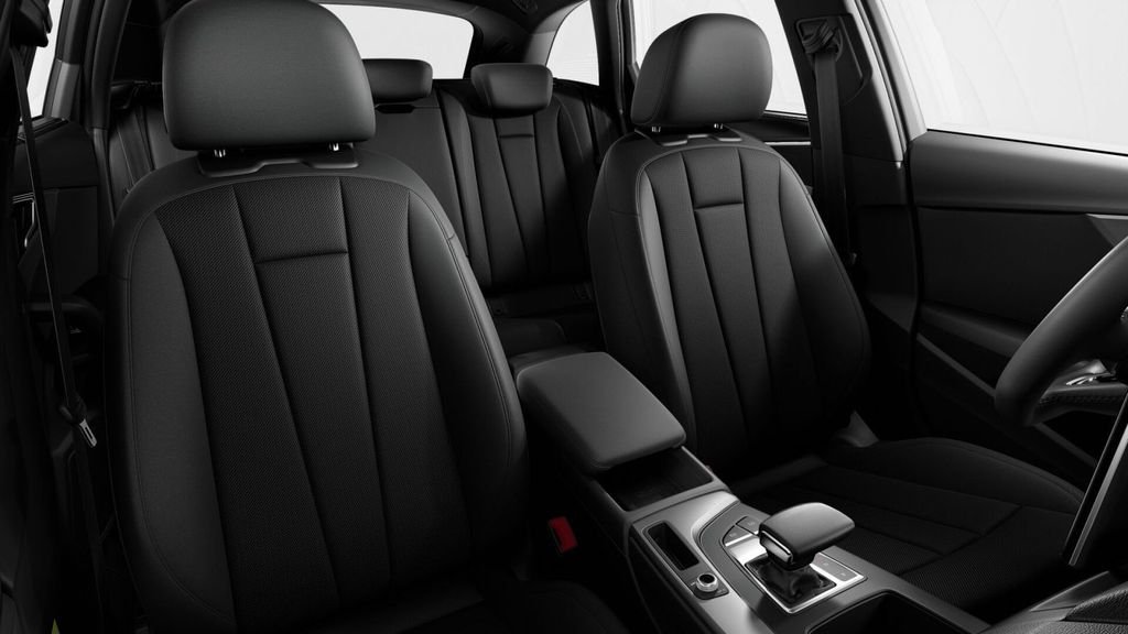 AUDI A4 2023