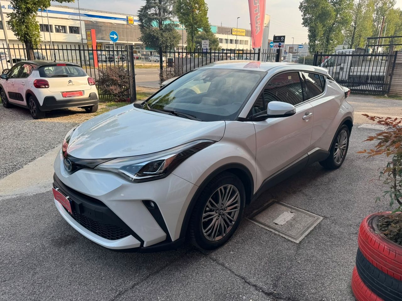 Toyota C-HR 1.8 Hybrid E-CVT Lounge 140cv imagem 3