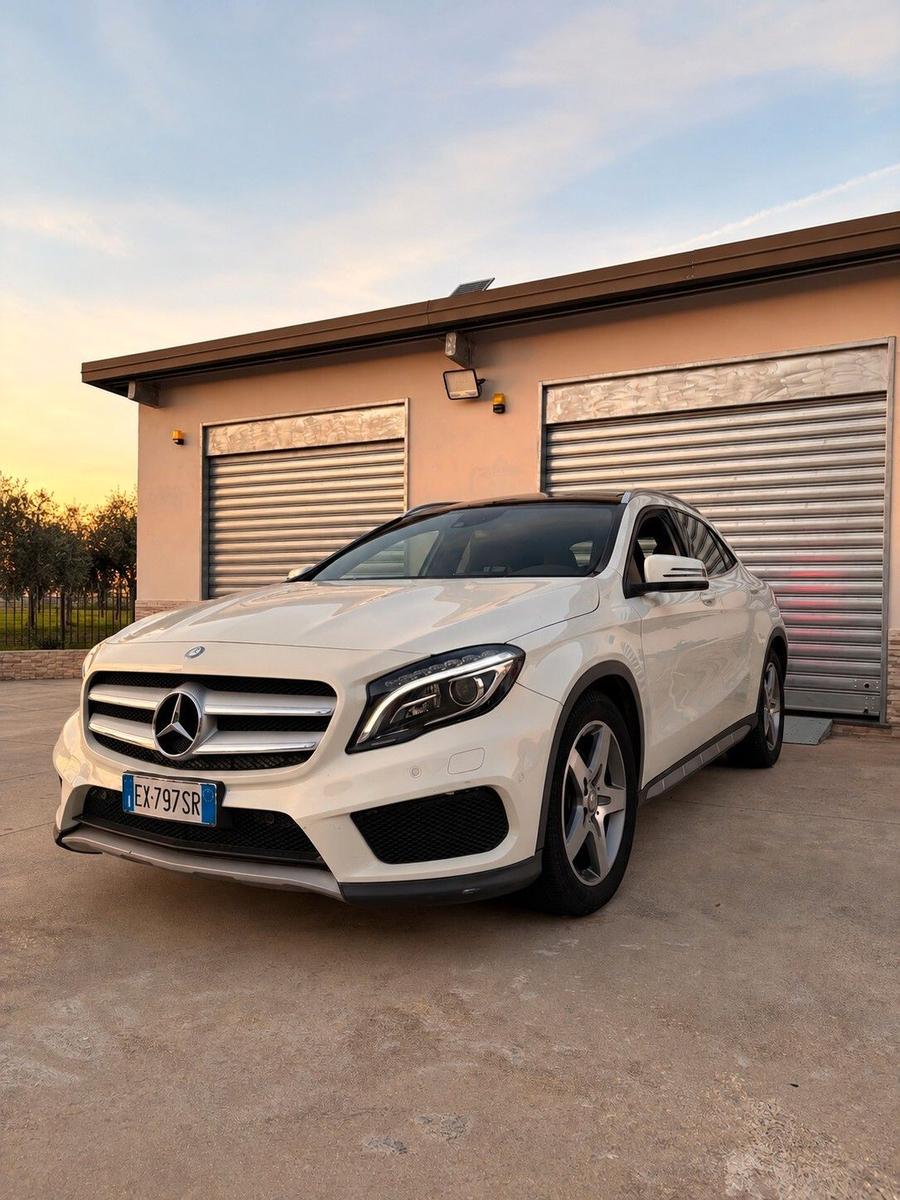 Mercedes-Benz GLA 220