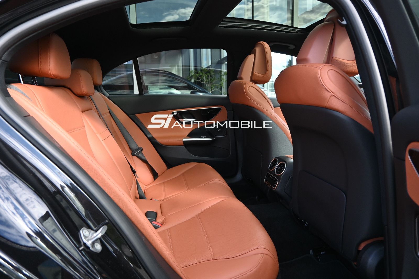 Fahrzeugabbildung Mercedes-Benz C 400 e 4M. NIGHT °ACC°AHK°HUD°MEMO°PANO°SITZKLI
